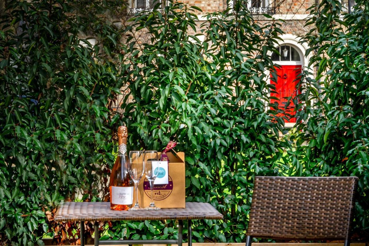 6 St Johns Mews Apartment York Bagian luar foto